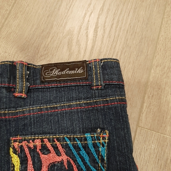 Akademics Dark Wash Embroidered Jeans size 6 - Picture 3 of 4